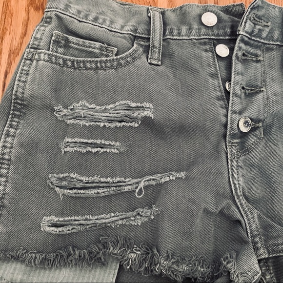 🔥🔥🔥 Bundle of 3 Hollister high rise shorts - Picture 5 of 15